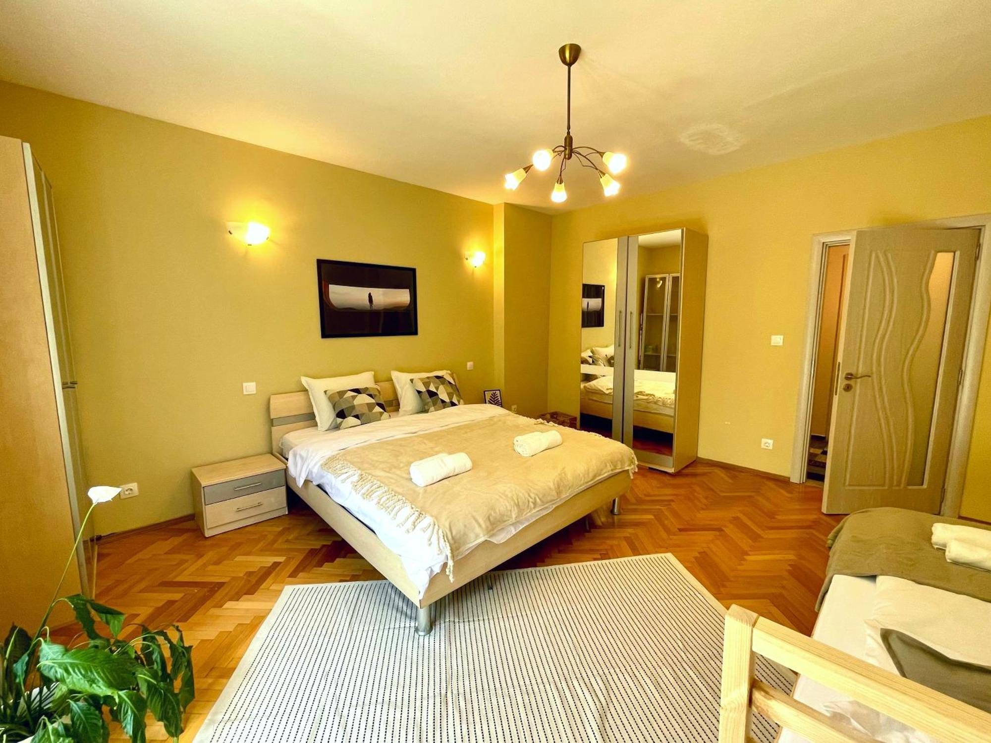 Bohemian Bright & Calm 2Br - Top Center - Private Balcony Sofia Eksteriør billede
