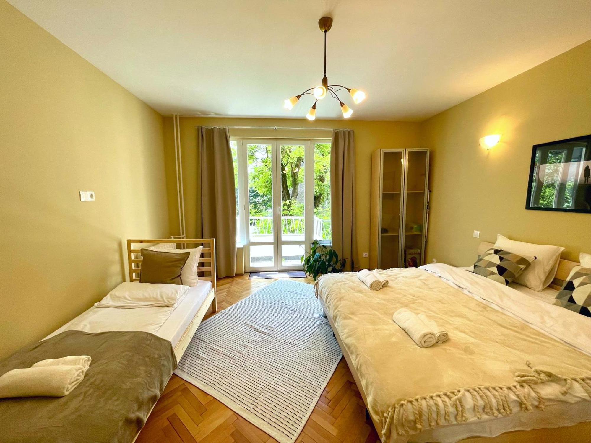 Bohemian Bright & Calm 2Br - Top Center - Private Balcony Sofia Eksteriør billede