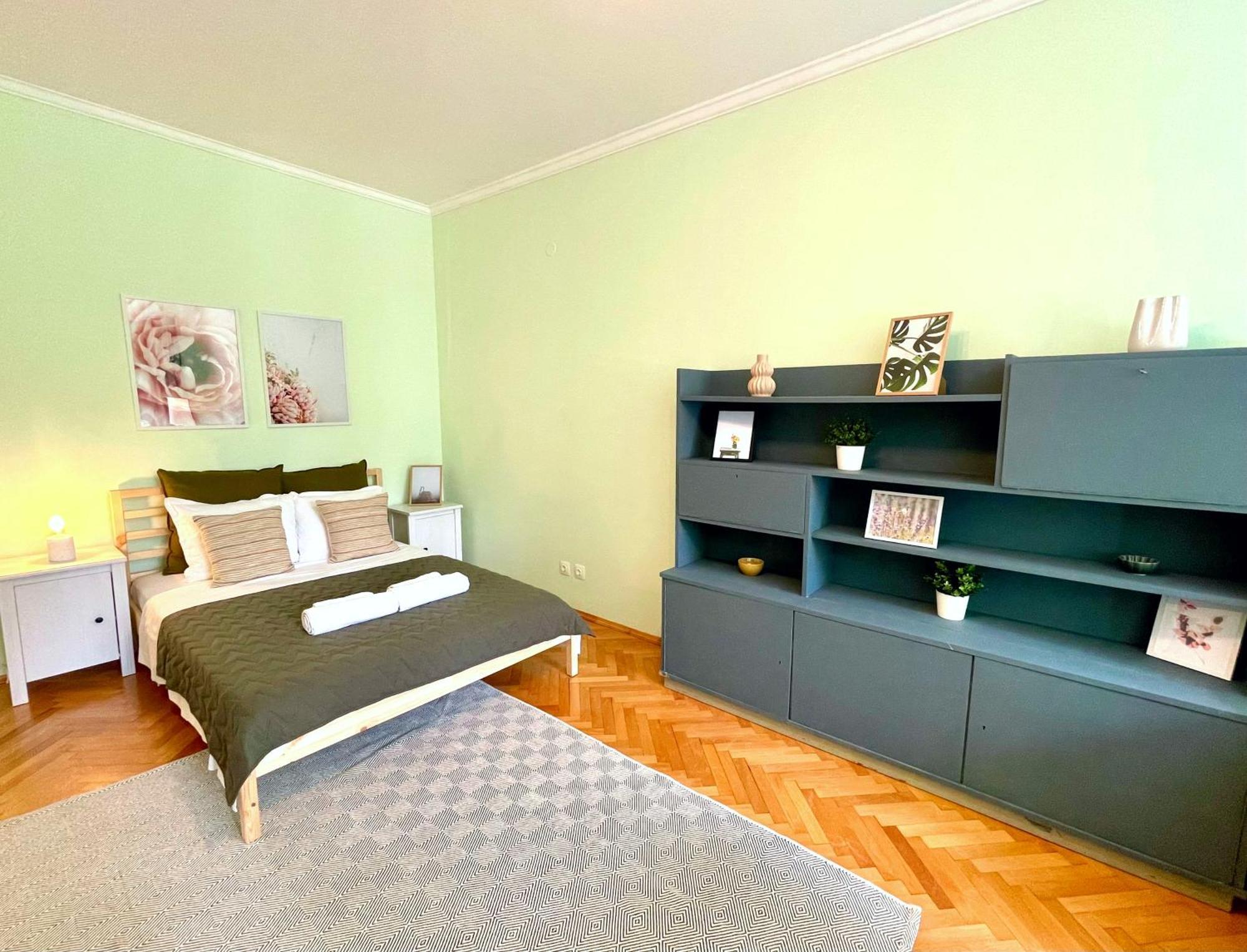 Bohemian Bright & Calm 2Br - Top Center - Private Balcony Sofia Eksteriør billede